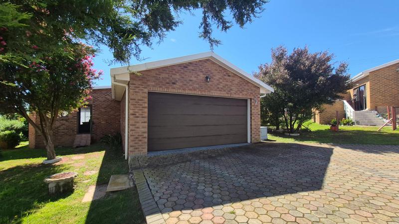 3 Bedroom Property for Sale in Fraaiuitsig Western Cape
